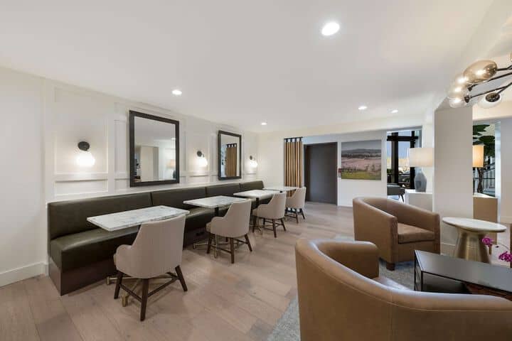 Breakfast area